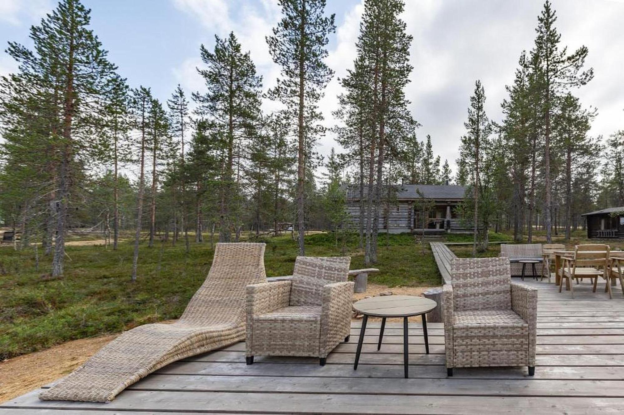 Kuukkeli Log Houses Villa Aurora "Pupula" サーリセルカ エクステリア 写真